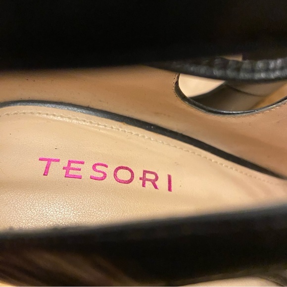 Tesori Women’s Black Almond Toe Lace Up High Heels Size 9.5. - Picture 5 of 8